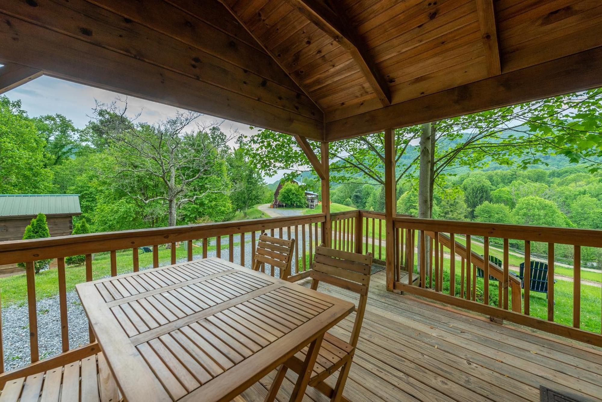 Candler Engadine Inn And Cabins מראה חיצוני תמונה