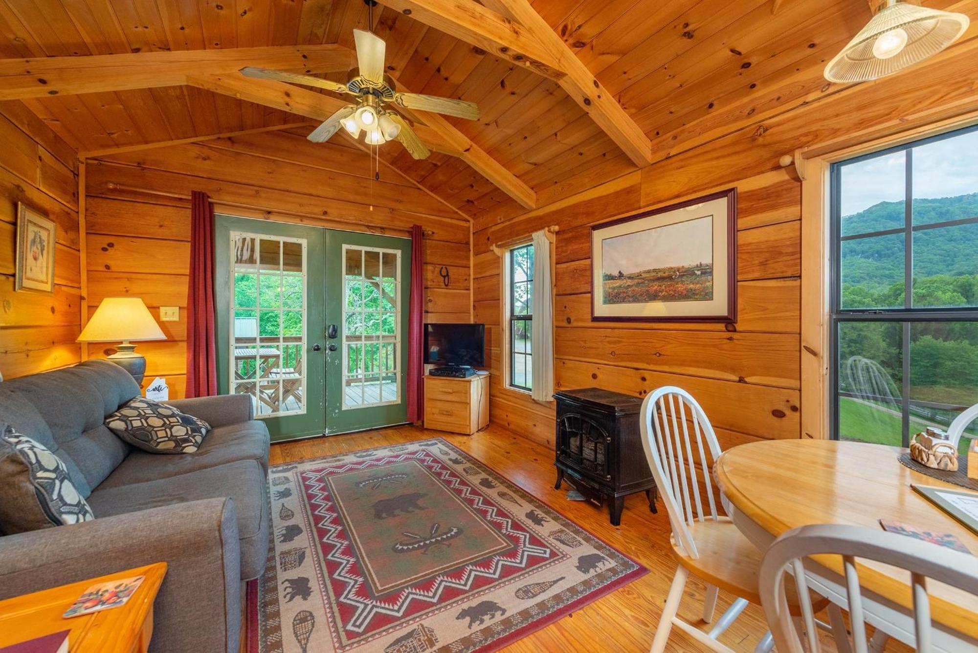 Candler Engadine Inn And Cabins מראה חיצוני תמונה